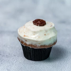 VANILLA ON CHOCOLATE CUPCAKE